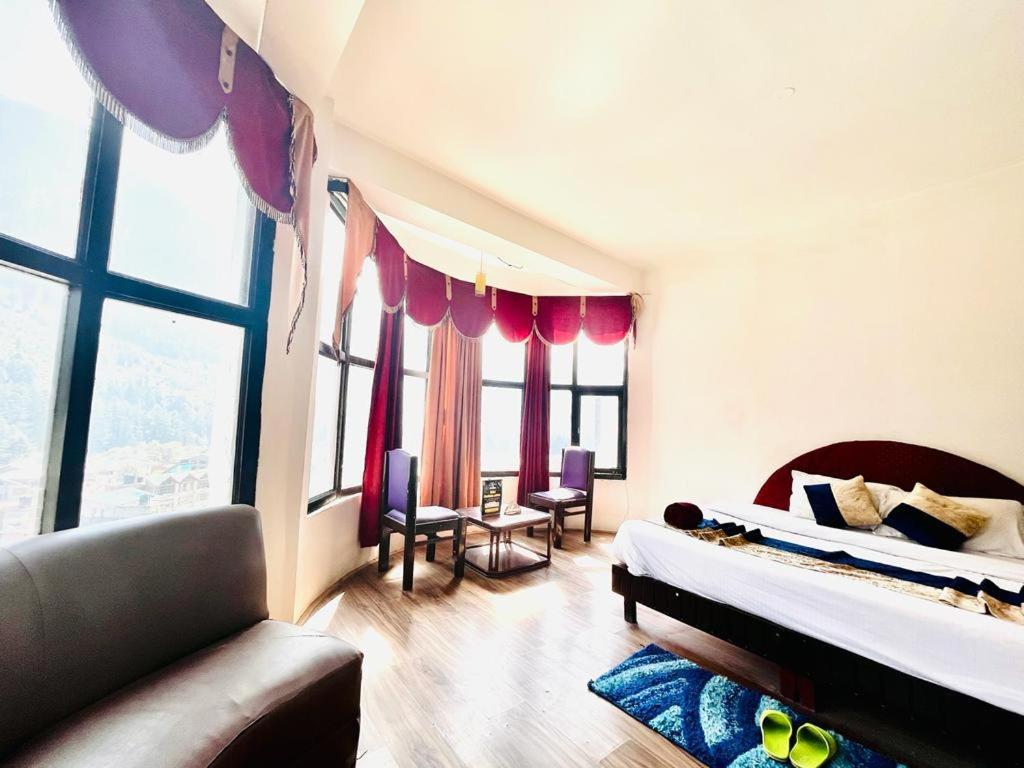 Hotel In Manali With Mountain View Near Mall Road المظهر الخارجي الصورة